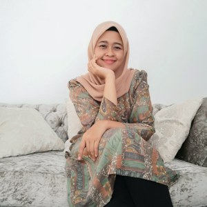 Instructor Jasmi